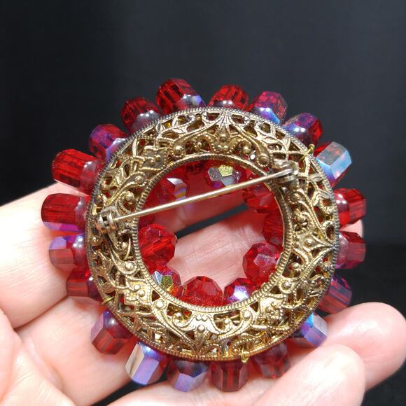 Vintage Crystal Red Aurora Borealis Bead Wreath Brooch, 1960s - Picture 5 of 10
